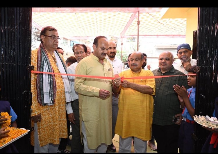 पुरंदर मिश्रा की उपस्थिति में शिक्षा को मिला नया आंगन — चुनाभट्टी विद्यालय के जीर्णोद्धार का शुभारंभ 