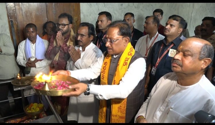मुख्यमंत्री  विष्णु देव साय ने जगन्नाथ मंदिर में की पूजा-अर्चना