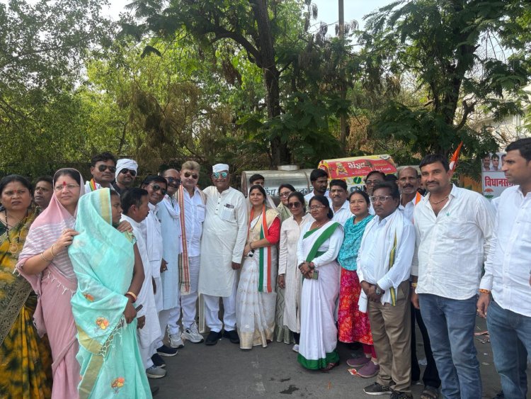 वरिष्ठ कांग्रेस नेता त्रिलोक श्रीवास अपने सैकड़ो सहयोगियों सहित विधानसभा घेराव में हुए सम्मिलित