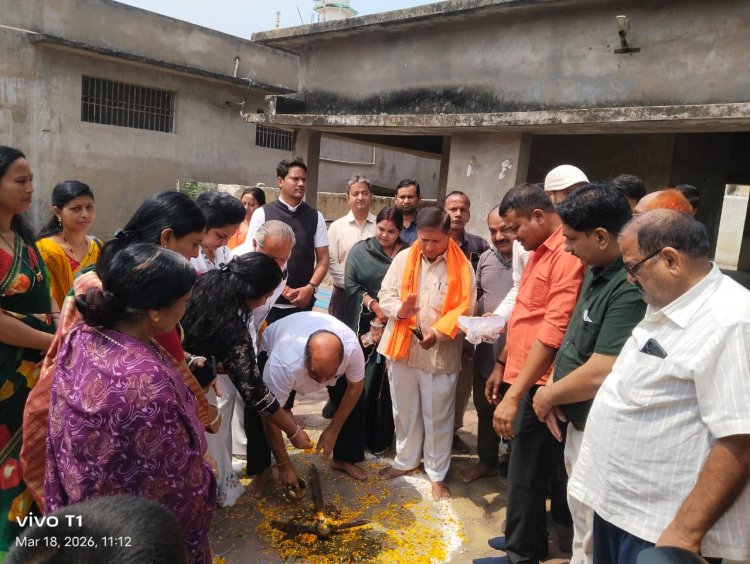 विधायक  पुरंदर मिश्रा ने वार्ड 48 पार्षद महेश ध्रुव और वार्डवासियों सहित वार्ड 48 में लगभग 33 लाख की लागत से चार भिन्न स्थानों पर नवीन विकास कार्य करवाने भूमिपूजन कर दी शानदार सौगात