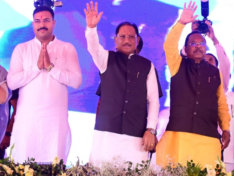 मुख्यमंत्री ने नवरात्रि की पावन बेला पर मां महामाया की धरा से सरगुजा ओलंपिक का किया शुभारंभ….