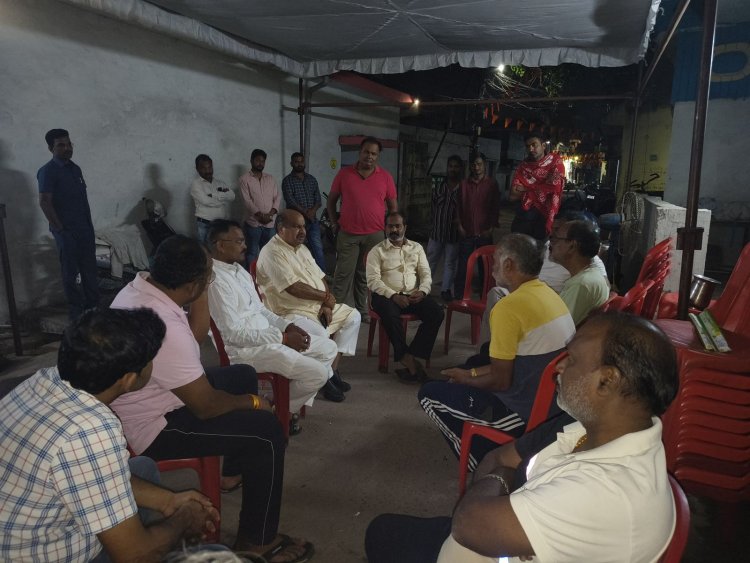 खल्लारी रोपवे दुर्घटना : आयुषी धावरे के निधन पर विधायक पुरंदर मिश्रा ने जताया गहरा शोक, परिजनों से मिलकर दी सांत्वना, हर संभव सहायता का दिया आश्वासन