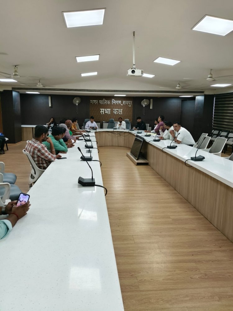 आंधी - तूफान में फटने वाले सभी फ्लेक्स को तुरंत हटाने, बकाया राशि जल्दी जमा करवाने के दिए निर्देश