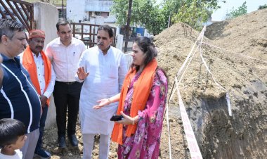 राजेश मूणत का कड़ा रुख: आर.डी. तिवारी स्कूल के नवीन भवन निर्माण में लापरवाही बर्दाश्त नहीं, तय सीमा में कार्य पूर्ण करने की दी चेतावनी।