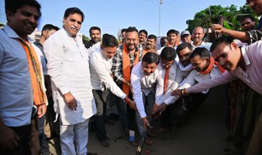 पूर्व केबिनेट मंत्री  राजेश मूणत के विकास कार्यों की सराहना की-पूर्व पार्षद श्री ओंकार बैस
