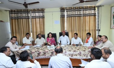 महापौर ने गर्मी में टंकियों के जलभराव की मॉनिटरिंग करने और टेल एण्ड तक पर्याप्त प्रेशर से जल आपूर्ति करने दिए निर्देश