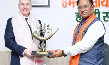 मुख्यमंत्री साय से आस्ट्रेलिया के महावाणिज्य दूत बर्नार्ड लिंच ने की सौजन्य मुलाकात