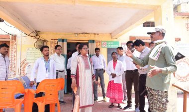 जिले के अंतिम छोर के गांवों में पहुंचीं कलेक्टर, निर्माण कार्यों का किया निरीक्षण
