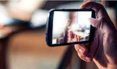 शर्मनाक : तालाब में नहाती युवती का बनाया अश्लील वीडियो, ब्लैकमेल कर दी धमकी, फिर जो हुआ……