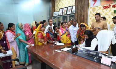 आरंग जनदर्शन में 179 आवेदन प्राप्त - मंत्री गुरु खुशवंत साहेब के निर्देश पर अधिकांश का मौके पर निराकरण, जल संकट पर विशेष प्राथमिकता