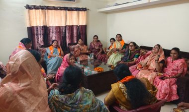 नारी शक्ति अधिनियम के तहत देशभर में होंगे कार्यक्रम, धमतरी में सांसद रूप कुमारी चौधरी व भाजपा उपाध्यक्ष रंजना साहू,पिंकी शिवराज शाह ने ली तैयारियों की बैठक