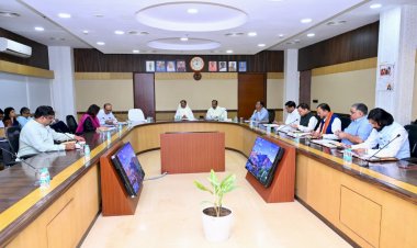 महिलाओं के नाम पर होने वाले भूमि रजिस्ट्रेशन पर लगने वाले शुल्क में 50 प्रतिशत की कमी की जाएगी।