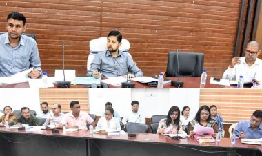 पीएम आवास योजना में लापरवाही पर गाज: कलेक्टर ने दी चेतावनी, अधूरे घर रहने पर रद्द होगी मंजूरी