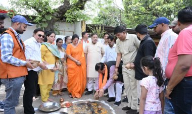 0 सभी नये विकास कार्य शीघ्र प्रारंभ कर समय सीमा में गुणवत्ता से पूर्ण करें- महापौर
