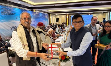 "कारीगरी बचेगी तभी बढ़ेगा कश्मीर: सांसद बृजमोहन ने फूड प्रोसेसिंग और हाइड्रो पावर जैसे बड़े उद्योगों के जरिए आत्मनिर्भर जम्मू-कश्मीर का दिया रोडमैप"