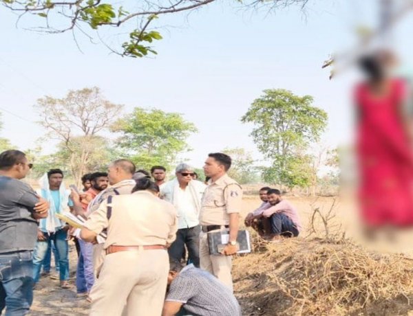 CG- दिल दहला देने वाली घटना: एक ही पेड़ पर फंदे से लटके मिले महिला और युवक के शव, इलाके में मचा हड़कंप…!!