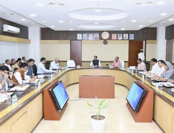 BREAKING : साय कैबिनेट की बैठक खत्म, कई महत्वपूर्ण मुद्दों हुई चर्चा, देखें किन प्रस्तावों पर लगी मुहर