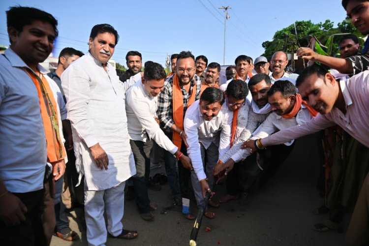 पूर्व केबिनेट मंत्री  राजेश मूणत के विकास कार्यों की सराहना की-पूर्व पार्षद श्री ओंकार बैस