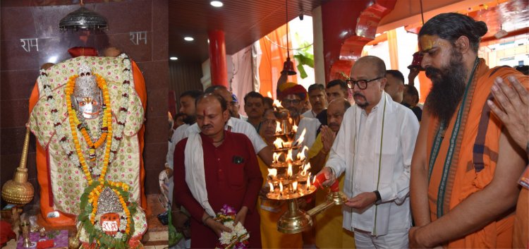  राज्यपाल श्री डेका ने हनुमान जन्मोत्सव के अवसर पर की पूजा-अर्चना