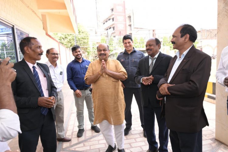 पुरन्दर मिश्रा ने जगाई नई सोच—जहर मुक्त खेती और स्वस्थ जीवन की ओर बढ़ता समाज