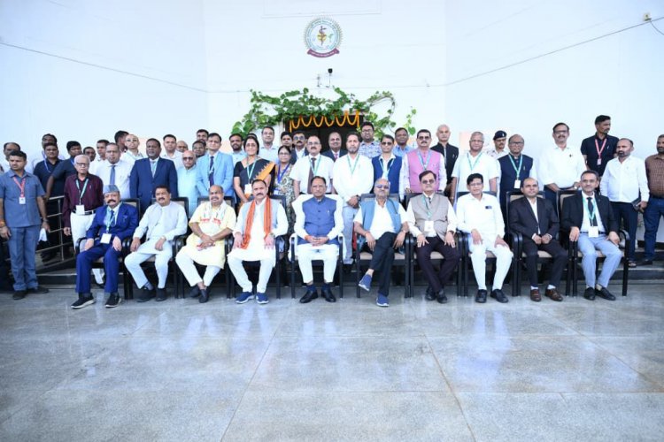 आधुनिक चिकित्सा और पारंपरिक औषधीय ज्ञान के संगम से सशक्त होगा छत्तीसगढ़ का स्वास्थ्य मॉडल: मुख्यमंत्री श्री साय