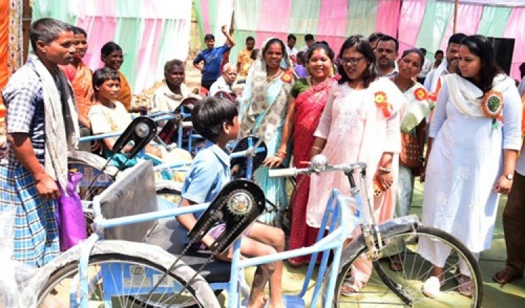 जिले के अंतिम छोर तक मिल रहा लोगों को शासन की योजनाओं का लाभ