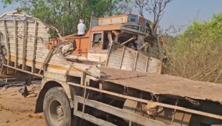 CG Accident :- NH-30 पर भीषण हादसा: ट्रक और माजदा की टक्कर में 2 मजदूरों की मौत, कई घायल