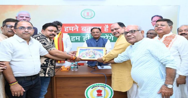 बंगाली नववर्ष मिलन समारोह में शामिल हुए मुख्यमंत्री विष्णुदेव साय