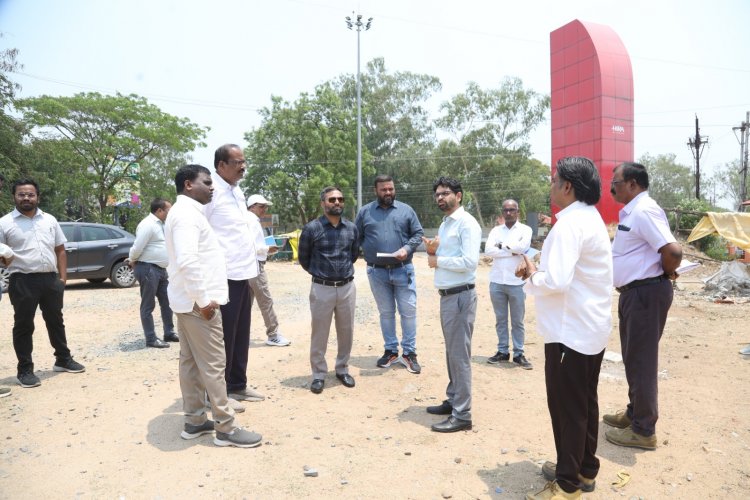 जिला मुख्यालय कांकेर में संचालित विकास कार्यों का विधायक एवं कलेक्टर ने किया निरीक्षण अलबेलापारा व घड़ी चौक का किया जाएगा सौंदर्यीकरण