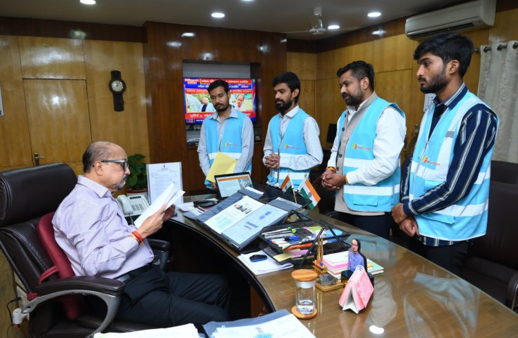 राज्यपाल श्री डेका से फिल परमार्थ आश्रम के संस्थापक ने की भेंट