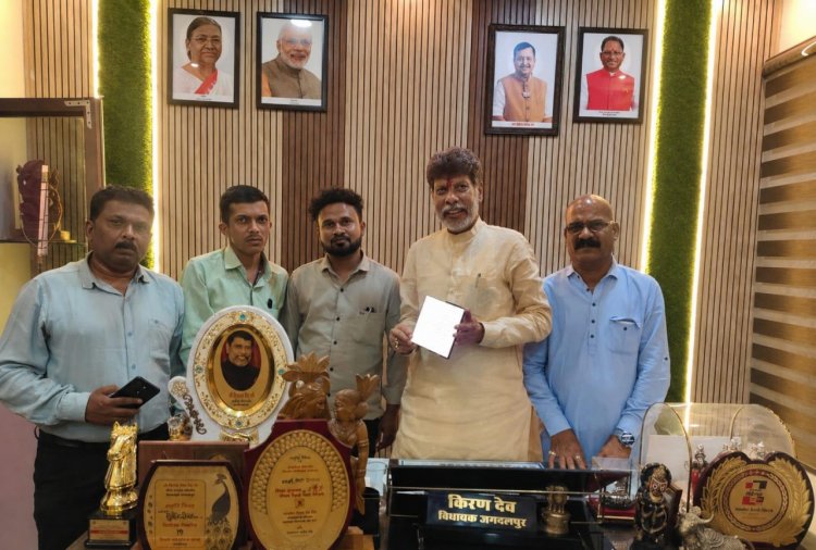 विधायक  किरण देव ने मोबाइल ऐप से स्वयं की अपने परिवार की जनगणना