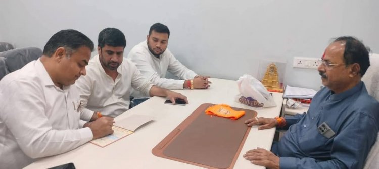 चैंबर ऑफ़ कॉमर्स के प्रदेश अध्यक्ष सतीश थौरानी ने किया भाजपा प्रवेश।