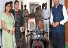 मोट्राइज्ड ट्रायसायकल ने बदली दिव्यांग हितग्राही की जिंदगी