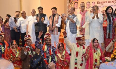 विधायक डॉ. संपत अग्रवाल की मौजूदगी में 51 जोड़ों ने लिए सात फेरे, विधायक डॉ अग्रवाल ने कहा-कन्याओं का घर बसाना ही असली पुण्य