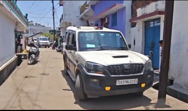 देसी बम बनाने का सामान मिलने से हड़कंप : रायपुर पुलिस और बम स्क्वॉड की टीम पहुंची मौके पर