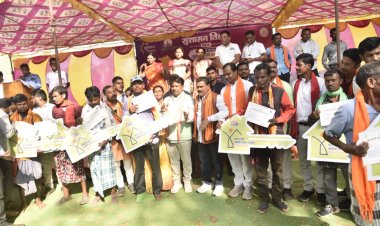 बस्तर के मुरकुची एवं ढोढ़रेपाल में जनसमस्या निवारण शिविर का हुआ आयोजन
