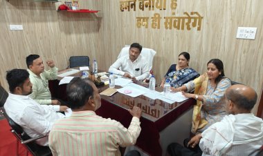 वार्ड पार्षदों से पूर्ण समन्वय रखकर बारिश पूर्व जोन 8 क्षेत्र के सभी नालों की सफाई करवाने के दिए निर्देश