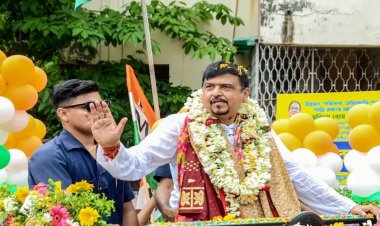 ED Action: पश्चिम बंगाल के पूर्व मंत्री सुजीत बोस गिरफ्तार, 10 घंटे की पूछताछ के बाद ED की बड़ी कार्रवाई
