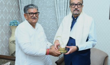 राज्यपाल श्री डेका से पंजाब के राज्यपाल श्री कटारिया ने की सौजन्य भेंट