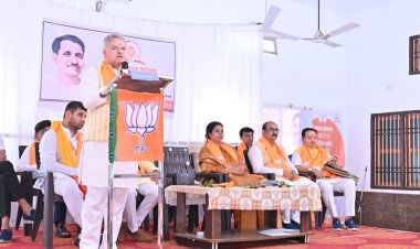 बसना विधायक डॉ. संपत अग्रवाल के नेतृत्व में विधानसभा क्षेत्र से अनेकों पदाधिकारी व कार्यकर्ता शिविर में हुए शामिल