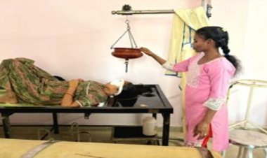 सेहत के साथ युवाओं को मिल रही मुख्यधारा की रोशनी  जिला प्रशासन की अनूठी पहल से संवर रही जिंदगी