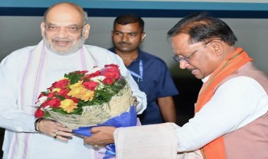 केंद्रीय गृह मंत्री अमित शाह पहुंचे रायपुर: मुख्यमंत्री विष्णुदेव साय ने किया आत्मीय स्वागत….