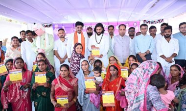 संवाद से समाधान' शिविर में हुआ समस्याओं का त्वरित निराकरण, मंत्री गुरु खुशवंत साहेब ने बांटे हितलाभ