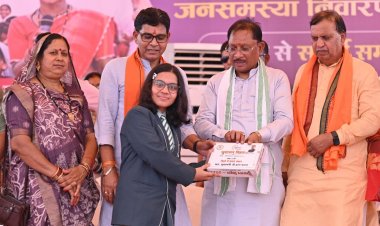 ’सुशासन तिहार का उद्देश्य शासन की योजनाओं का लाभ अंतिम व्यक्ति तक पहुंचाना - मुख्यमंत्री  विष्णु देव साय’