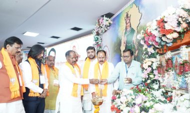 प्रशिक्षण शिविर के उद्घाटन सत्र में प्रदेश संघठन महामंत्री  पवन साय  एवं छ.ग. के केबिनेट मंत्री  गुरु खुशवंत साहेब जी एवं पार्टी के प्रदेश पदाधिकारी शामिल हुये|