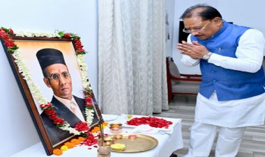 मुख्यमंत्री ने स्वातंत्र्यवीर विनायक दामोदर सावरकर की जयंती पर उन्हें किया नमन