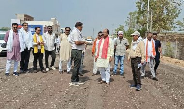 उप मुख्यमंत्री  अरुण साव ने निर्माणाधीन सड़क का किया निरीक्षण