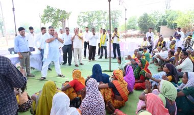 जनदर्शन में मंत्री  राजेश अग्रवाल ने सुनी ग्रामीणों की समस्याए