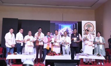 लोकतंत्र की मजबूती में पत्रकारिता की भूमिका अहम : पुरन्दर मिश्रा