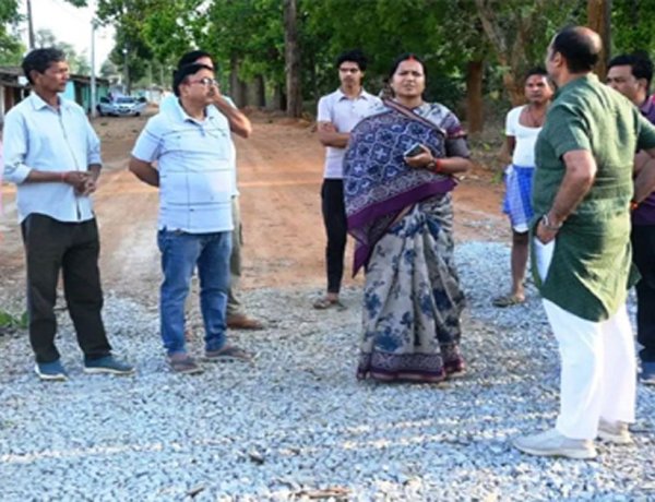 समयसीमा और गुणवत्ता पर फोकस: मंत्री राजवाड़े ने सड़क निर्माण कार्य का किया निरीक्षण
